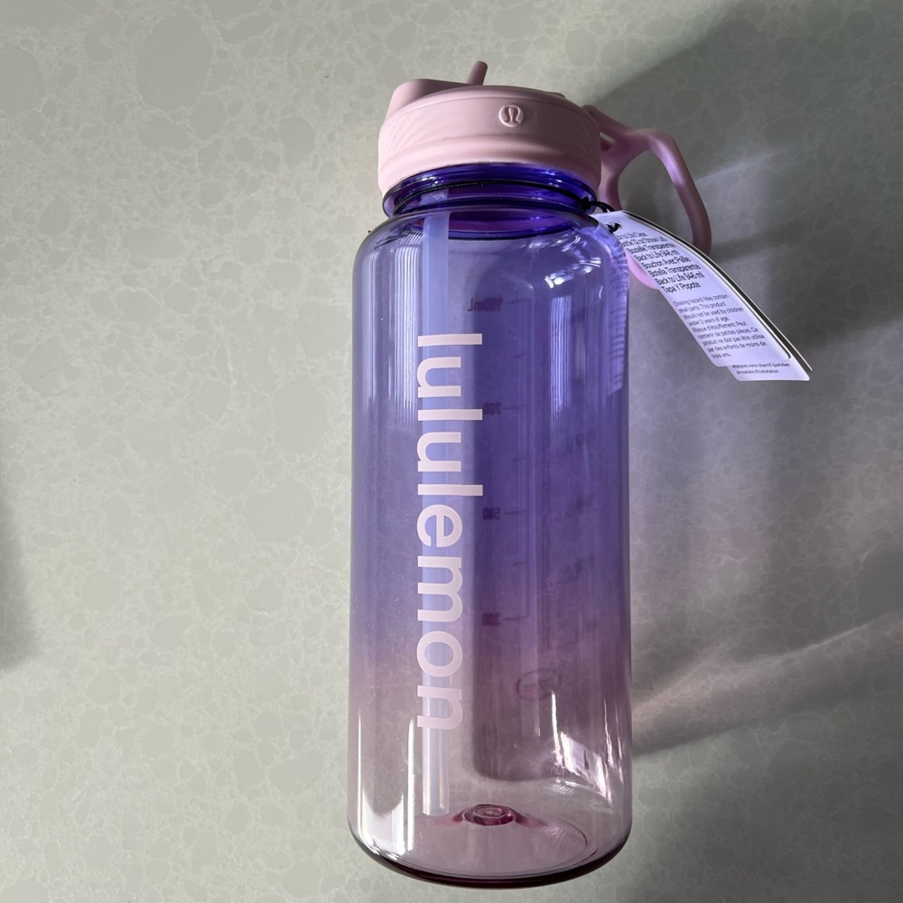 BNWT Lululemon Back to Life Clear Water Bottle 32oz, Straw Lid